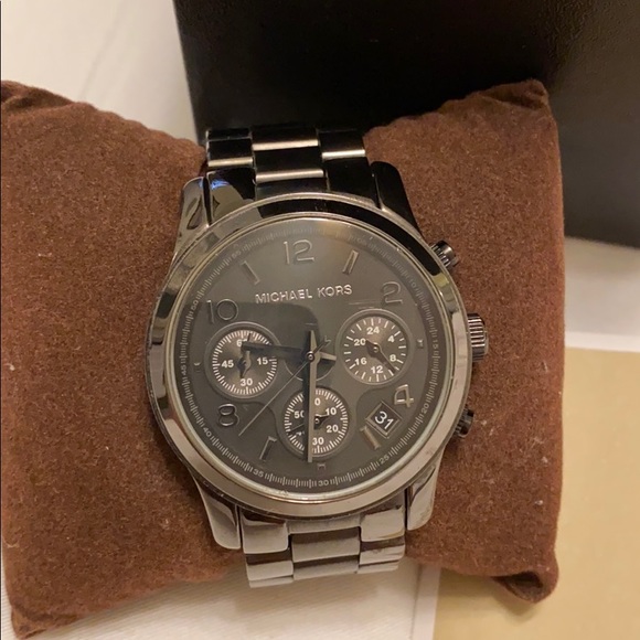 Michael Kors women’s watch - Picture 2 of 8